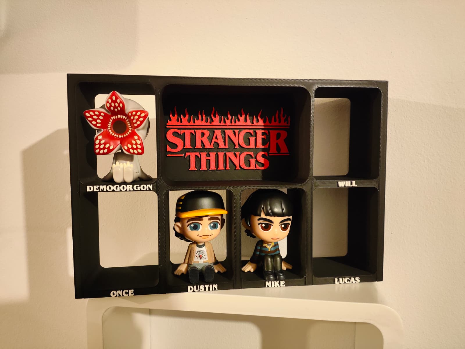 Expositor para Figuras Stranger Things – Colección McDonald’s (Impreso en 3D)