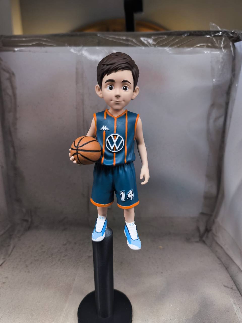 Figura personalizada estilo chibi desde fotografía - Imagen 4